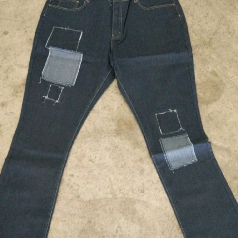 Women's ripped jeans